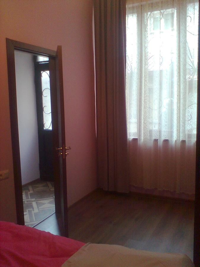 Vita Tbilisi Buitenkant foto